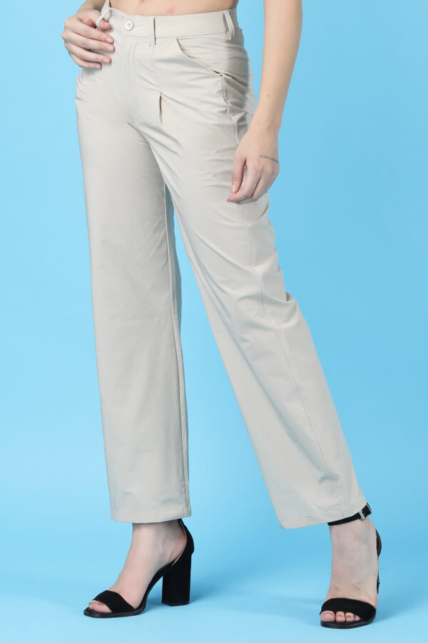 Women's Off White High-Rise Trousers