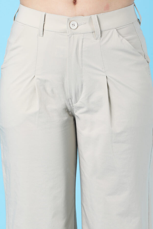 Women's Off White High-Rise Trousers